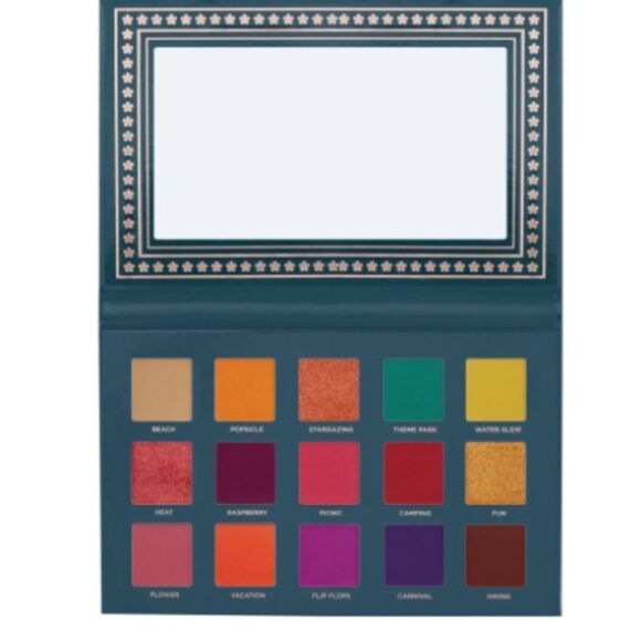 Ace Beaute 'Nostalgia' Eyeshadow Palette - Picture 5 of 5